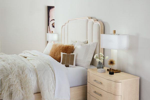 Nouveau Chic Bed