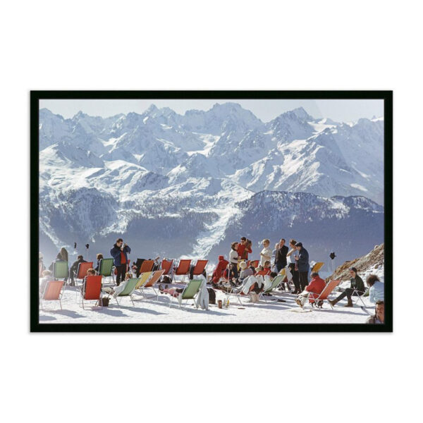 Lounging in Verbier, Medium