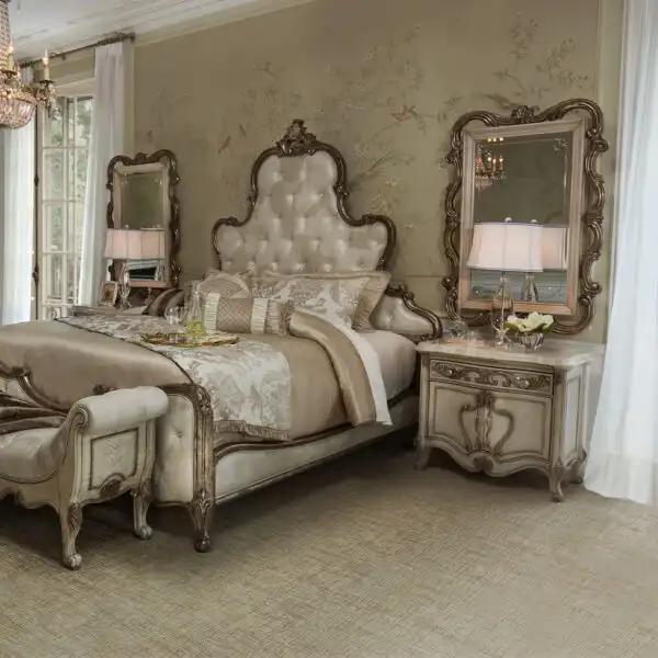 Platine de Royale Wall Mirror