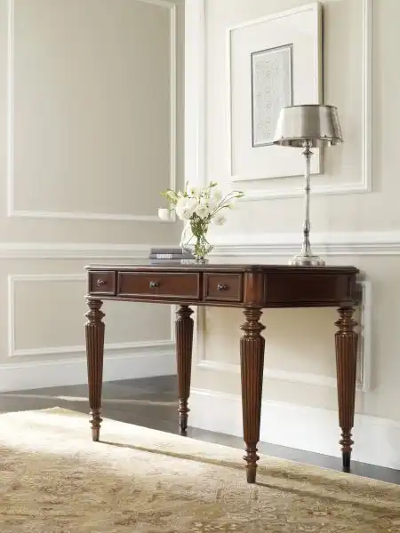 Leg Desk