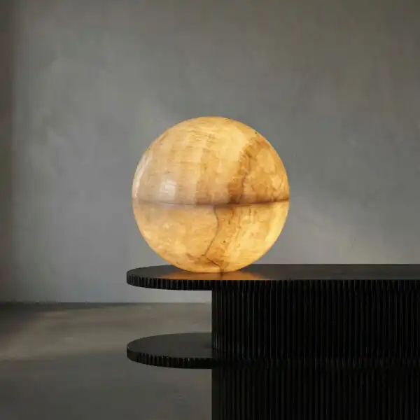 Onyx Globe