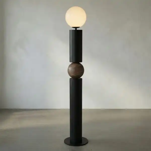 Max Floor Lamp