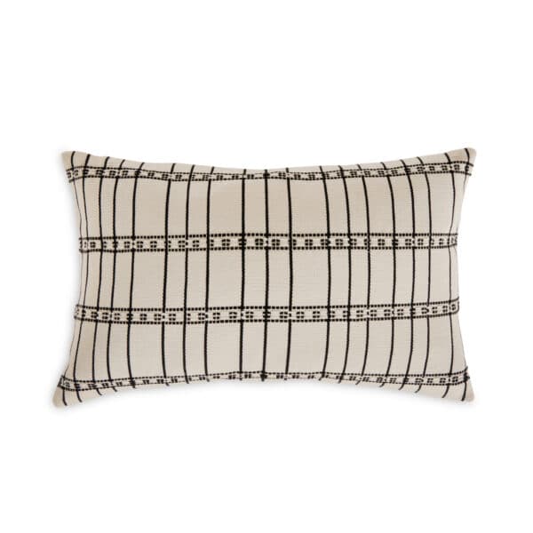 Hand Woven Chiapas 14"x20" Pillow