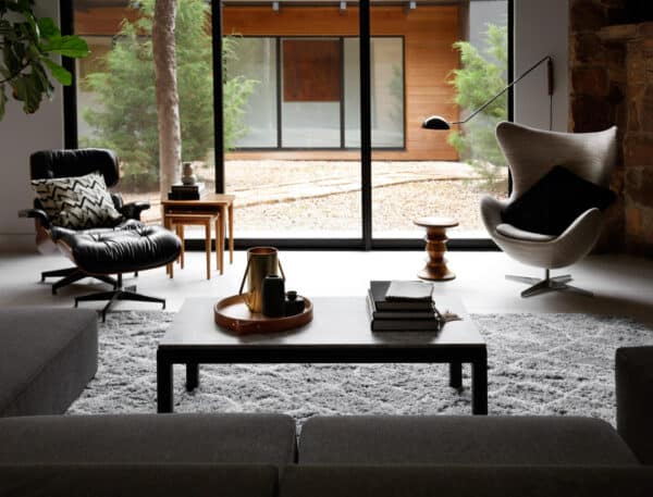 Black P0045BL Pillow