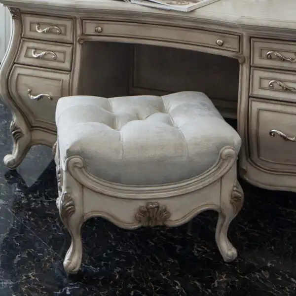 Platine de Royale Vanity Bench