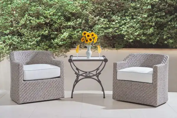 Yara Outdoor Swivel Chair