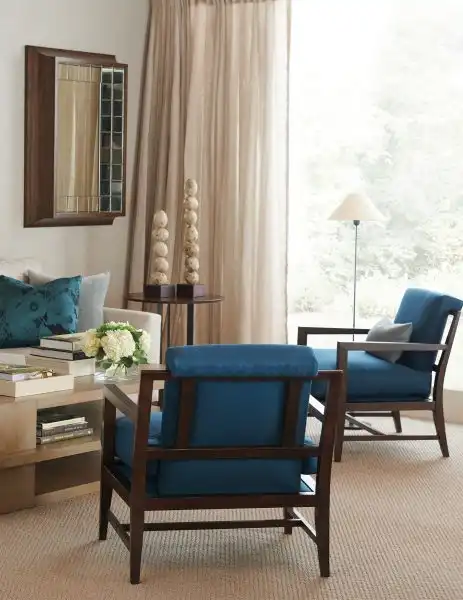 Ossein Chair