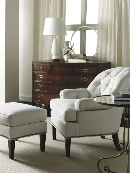 Holly Tufted Exposed Leg Chair