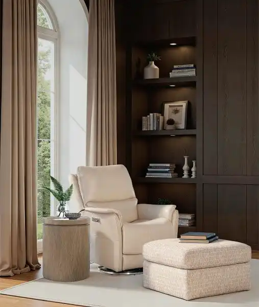Soiree Zero Gravity Swivel w/ Power Hdrst & Lumbar