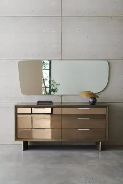 La Moda Dresser