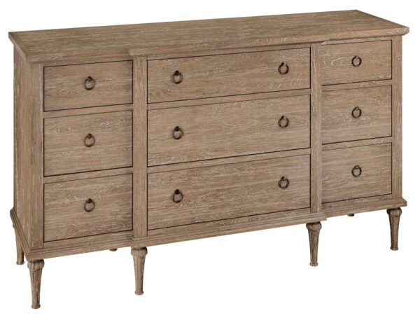 Chateaux Dresser