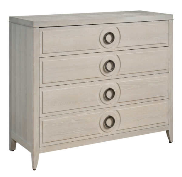 Lizmore Chest