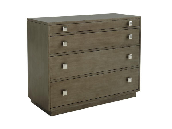 Cavalaire Bachelor's Chest