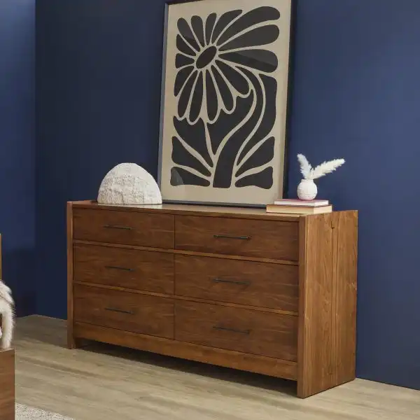 Lincoln Dresser