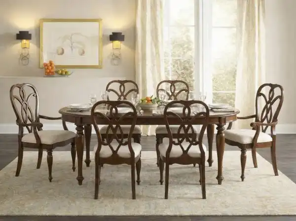 Leesburg Leg Table with Two 18” Leaves